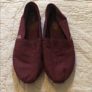 Maroon Toms Size 9